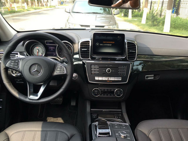 17款奔馳GLS450美規(guī) 平行進(jìn)口車(chē)年初開(kāi)賣(mài)-圖4