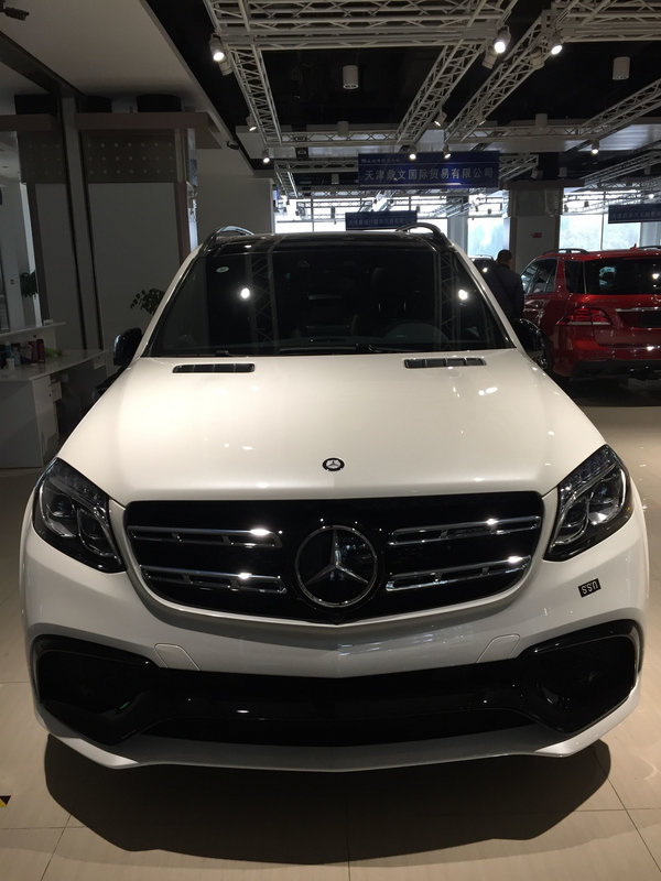 奔馳GLS63AMG光芒閃耀 極致越野新年大促-圖2