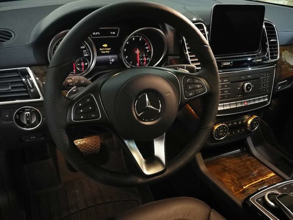 奔驰GLS450 全景天窗电吸门136万无利售-图4