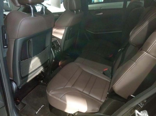 17款加版奔馳GLS63鹿皮頂 展位現(xiàn)車(chē)235萬(wàn)-圖7