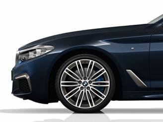 内外兼修运动互联全新BMW 5系标轴版来袭-图2