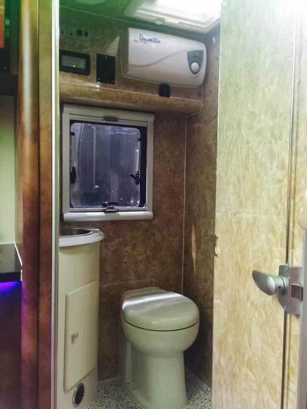 奔馳24H大型房車 旅行必備元旦特惠禮包-圖9