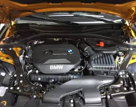 全新BMW 1系运动轿车预售价最低20.5万起-图6