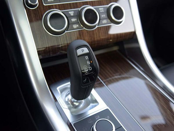 路虎揽胜运动柴/汽油 纯进口0首付73万起-图7