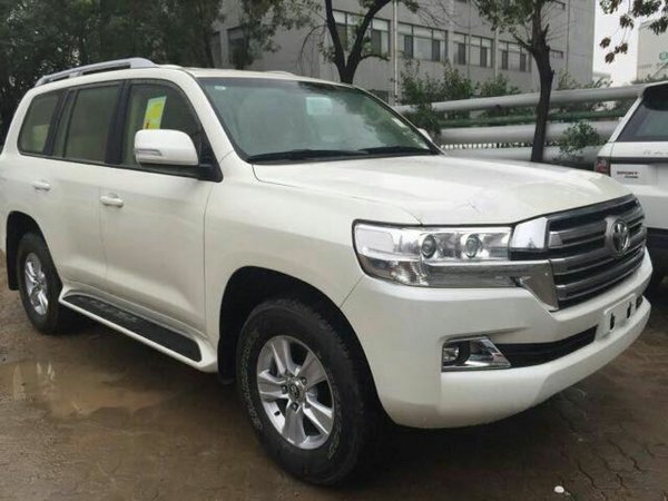 豐田酷路澤4000現(xiàn)車 平價(jià)越野改裝新概念-圖3