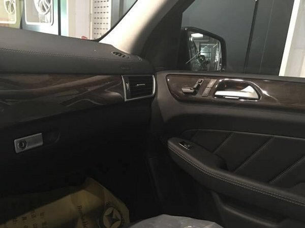 2015款奔驰巴博斯35GR 动力舒适豪车惠底-图7