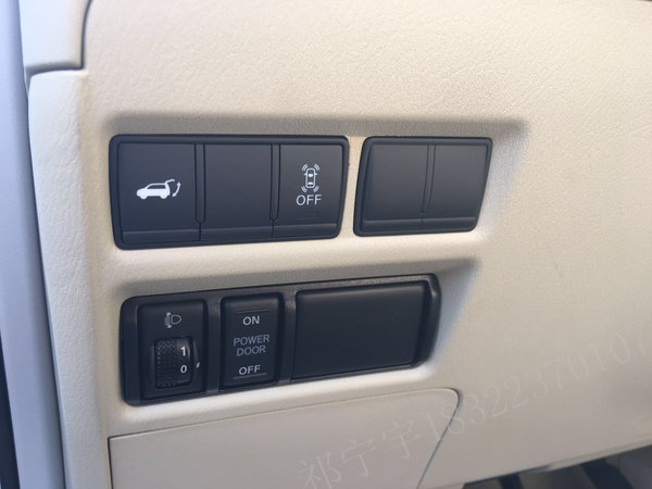 17款日產(chǎn)尼桑途樂(lè)4.0L 硬派四驅(qū)SUV批發(fā)-圖6