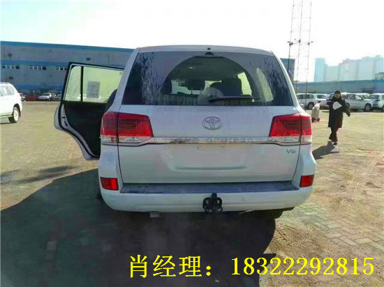 17款中東豐田丐版酷路澤4000 V6配置明細-圖9