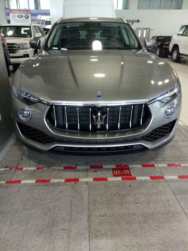 17款瑪莎拉蒂萊凡特SUV 首降現(xiàn)車搶購價-圖1