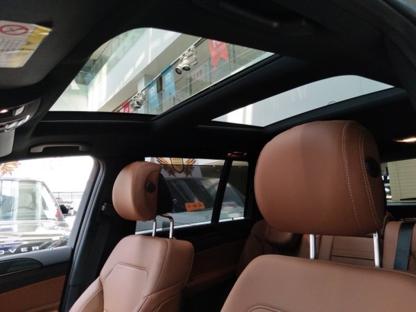 2017款奔驰GLS450 自驾新神器配置大比拼-图8