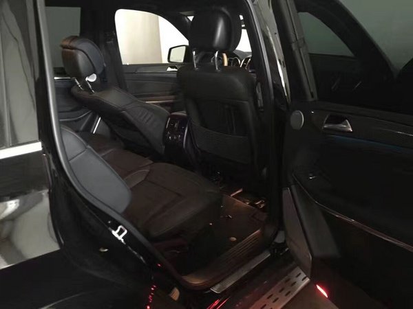 17款加版奔馳GLS550現(xiàn)車(chē) 7座GLS550配置-圖6