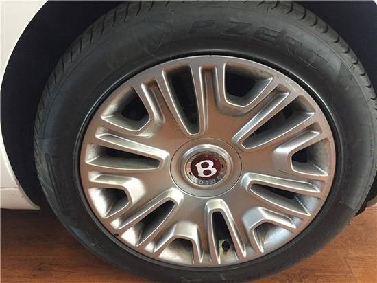 2017款宾利飞驰4.0TV8 最便宜价格235万-图11