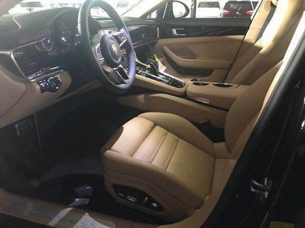 保时捷panamera4S 颜值轿跑直降20万诚惠-图4