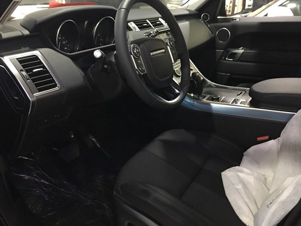 17款路虎揽胜运动版 3.0汽油诠释新时尚-图7