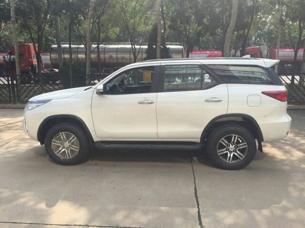 豐田穿越者現(xiàn)車 鐵血硬漢越野車實(shí)惠到家-圖3