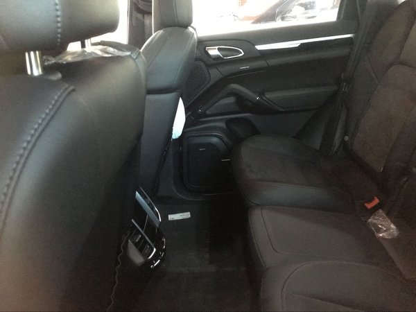 2017款保时捷卡宴 3.6汽油实力派超划算-图9