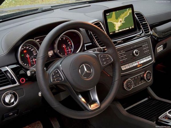 17奔馳GLS450現(xiàn)車 113萬(wàn)全景天窗新配置-圖4