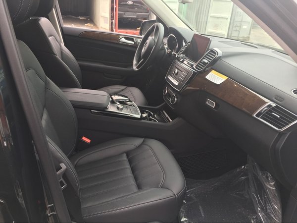 2017款奔馳GLS450現(xiàn)車 高端越野秒殺市場-圖5