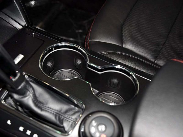 2016款福特探险者2.3T 越野市场难遇敌手-图5