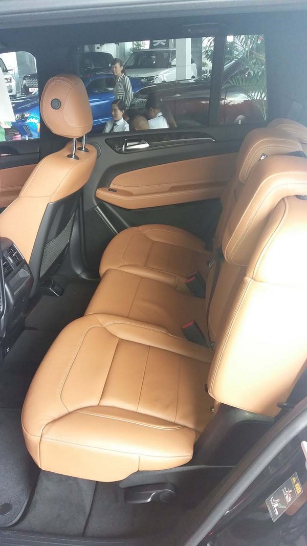 2017款奔馳GLS450現(xiàn)車 強(qiáng)勁性能邀您試駕-圖7