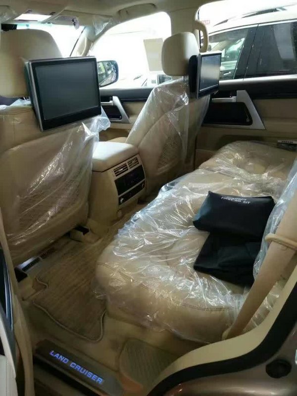 16款丰田酷路泽5700顶配 唯一金色最底价-图5