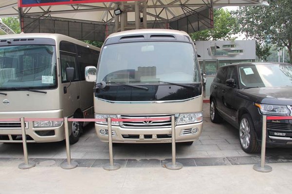 丰田考斯特豪华版现车 11座商务客车豪惠-图2