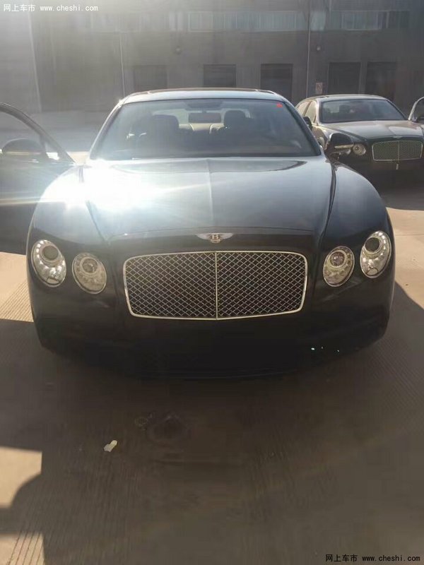 2017款宾利飞驰近距离实拍 感受极致奢华-图1