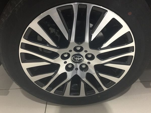 最新款豐田埃爾法現(xiàn)車 頂級(jí)商務(wù)精硺改裝-圖4