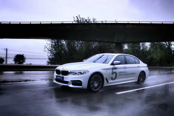 全新BMW 5系Li品鉴试驾 感受运动与豪华-图23