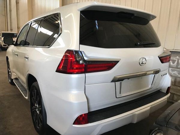 2018款雷克萨斯LX570 动力揭秘价格实惠-图3