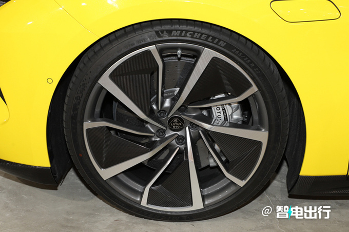 路特斯EMEYA首發(fā)比Taycan動(dòng)力更強(qiáng) 2.78s破百-圖5