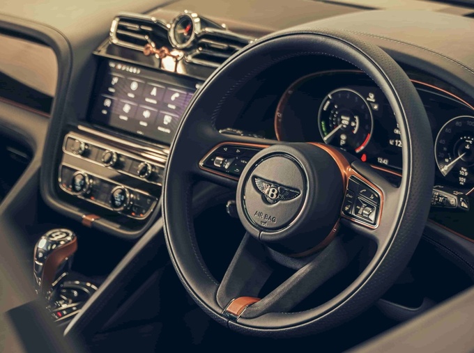 仅此一台宾利添越PRIVATE WHITE V.C.限量版发布-图8