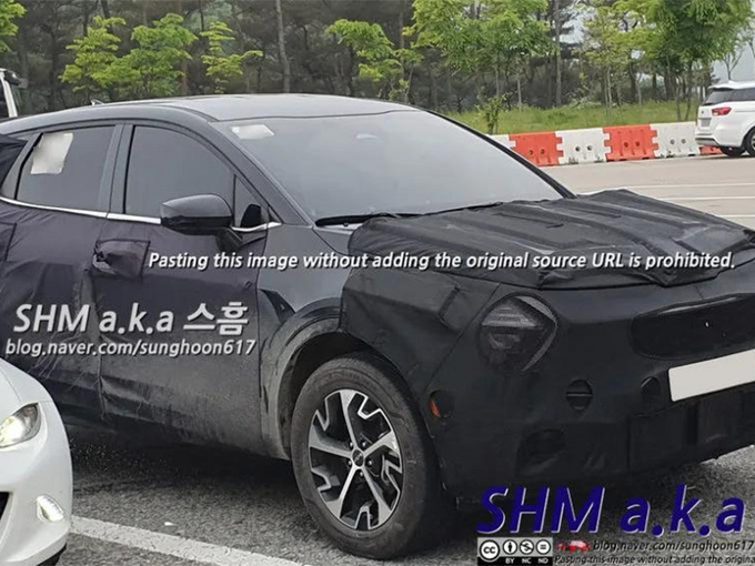 起亚全新一代狮跑谍照前脸酷似K5/换搭曲面屏-图1