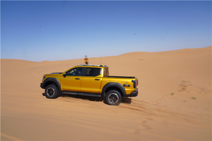 不只是装货强越野更强推荐那些具有越野属性的宽体皮卡-图18