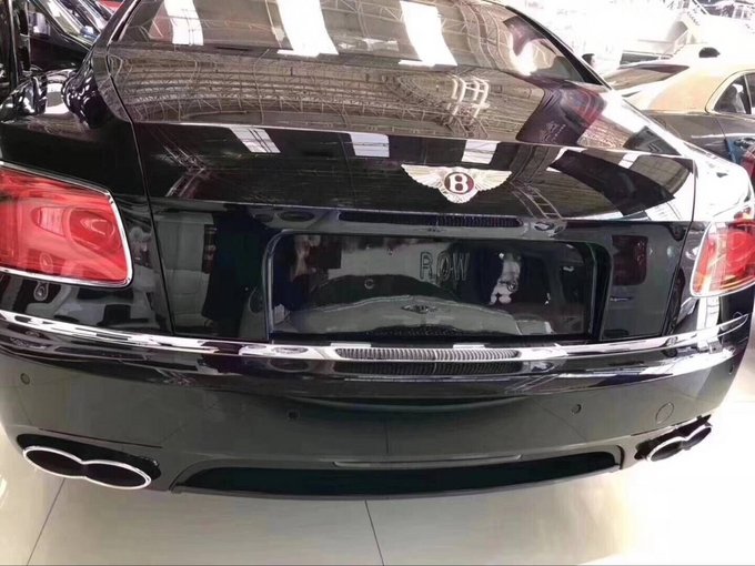 17款宾利飞驰V8S 五座展位现车全国最低-图3