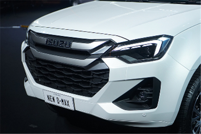 泰国五十铃D-MAX上新款外观升级售价增加动力依旧1.9/3.0T-图2