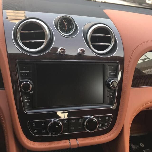 抢先体验宾利添越SUV 标配/选配内容讲解-图5