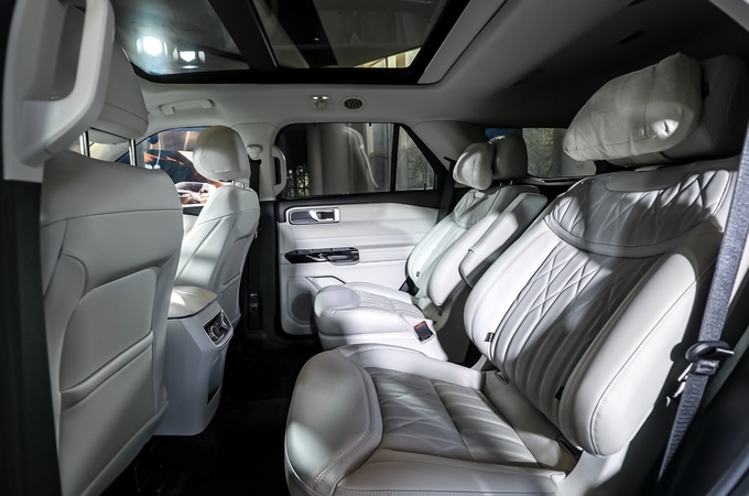 福特探险者赤金版如何定义豪华看看这5件事就知道了-图12