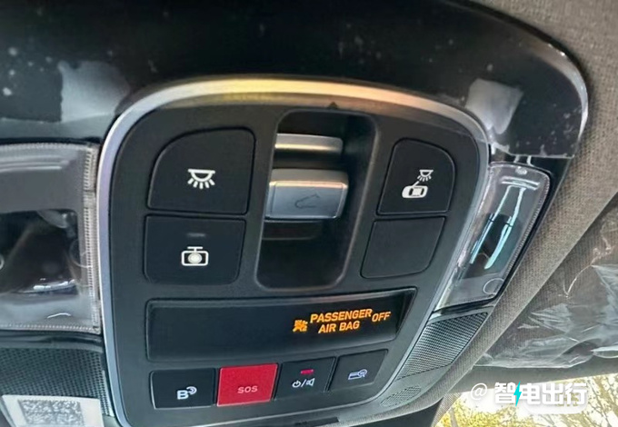 现代全新一代索纳塔实车街拍撞脸理想L8-图6