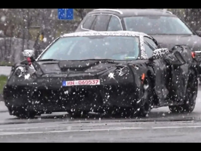 雪佛兰全新科尔维特谍照 搭5.5L V8/配巨大尾翼-图1