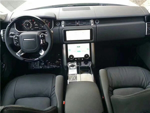 18路虎揽胜行政新老款对比 更高身份象征-图4