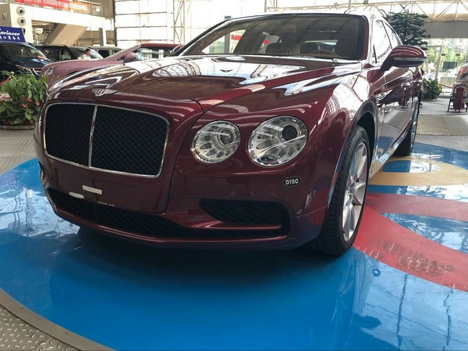 17款宾利飞驰V8S 大马力豪轿颜色配置全-图2