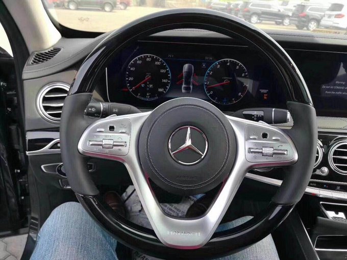 18奔驰迈巴赫S560 四座顶配传奇豪车逆袭-图4