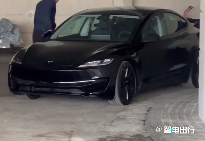 特斯拉Model 3高性能版实车街拍最快年内在华投产-图1