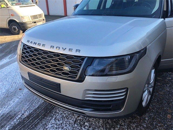 路虎揽胜行政版魅力SUV 换新颜登录港口-图1