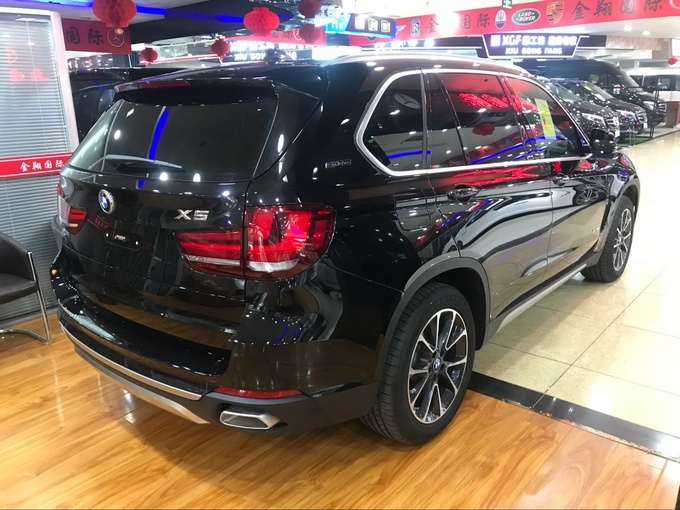 2018款宝马X5墨版新优惠 2.0T油混新动力-图5