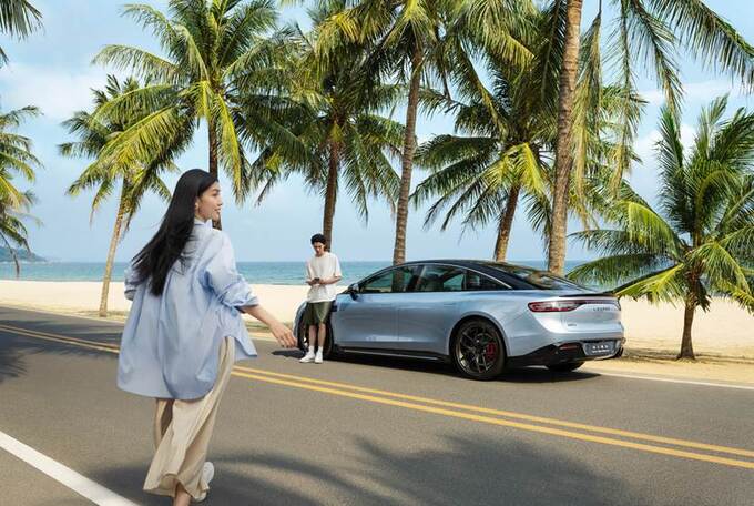 年轻人第一台智电轿车该是什么样子看看智界S7就知道了-图1