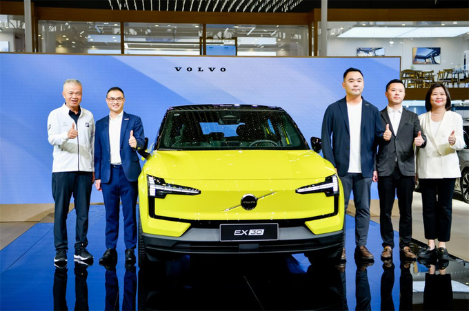 2024粤港澳大湾区车展北欧高智感纯电SUV沃尔沃EX30上市-图2