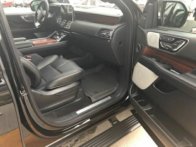 18林肯领航员总统版 全尺寸七座陆地方舟-图7