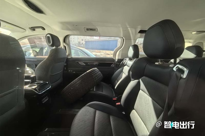 吉利全新MPV内饰曝光官方首款空间导向旗舰座驾-图5